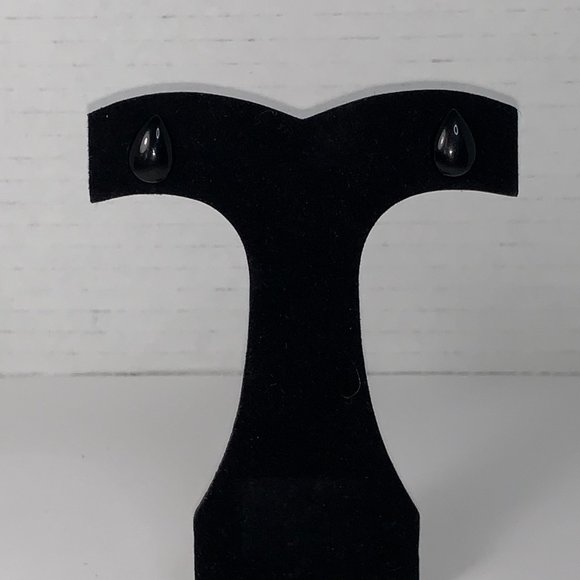 14 mm Teardrop 18 ktgf Onyx Post Earrings - Picture 9 of 12